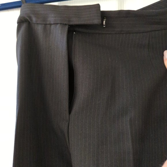 Dress suit - Picture 5 of 6